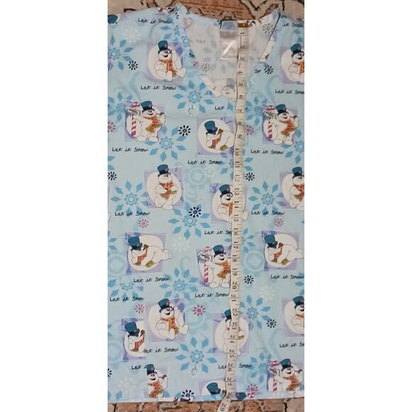Frosty the Snowman Unisex Scrub Top with Front Pockets Size 2X polyester/cotton - Picture 5 of 9